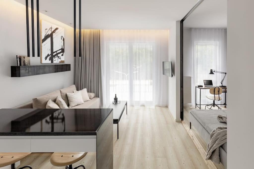 Deluxe Apartment In City Center, Steam Park Krakow Exterior photo